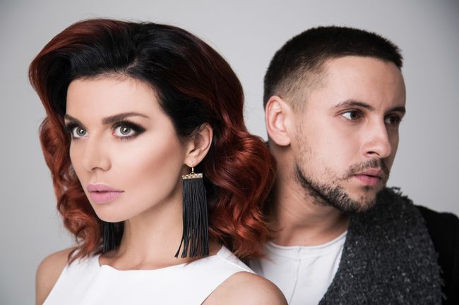 Анна Седокова снялась в чувственной фотосессии с Monatik